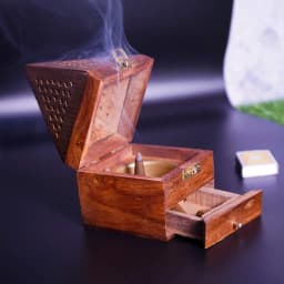 Wooden Dhoopdani